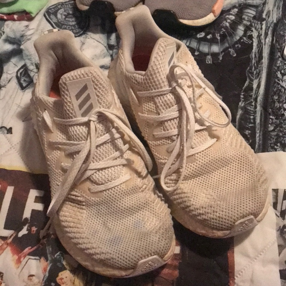 Adidas RMD  Unisex Male 7.5 / Ladies 9